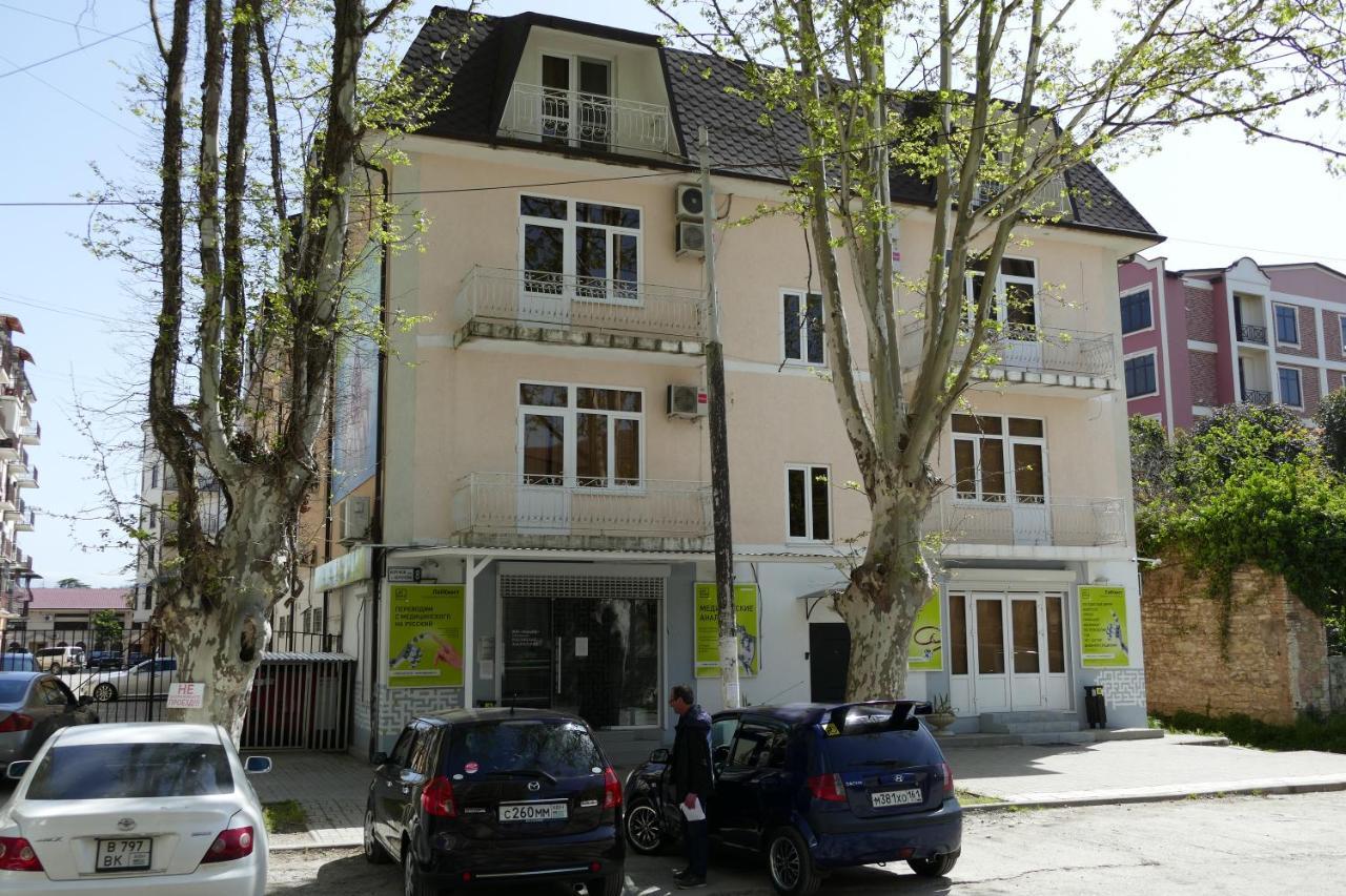 Apartments Na Beregu Sukhumi Bagian luar foto