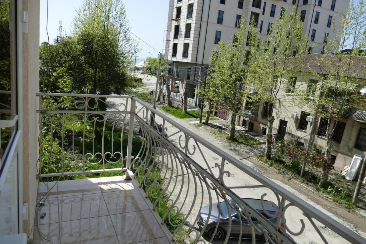 Apartments Na Beregu Sukhumi Bagian luar foto