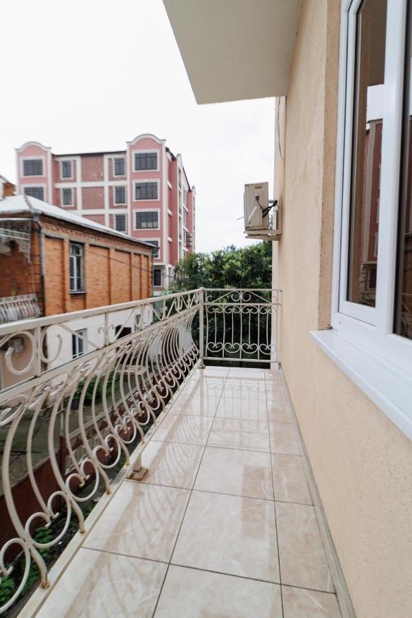 Apartments Na Beregu Sukhumi Bagian luar foto